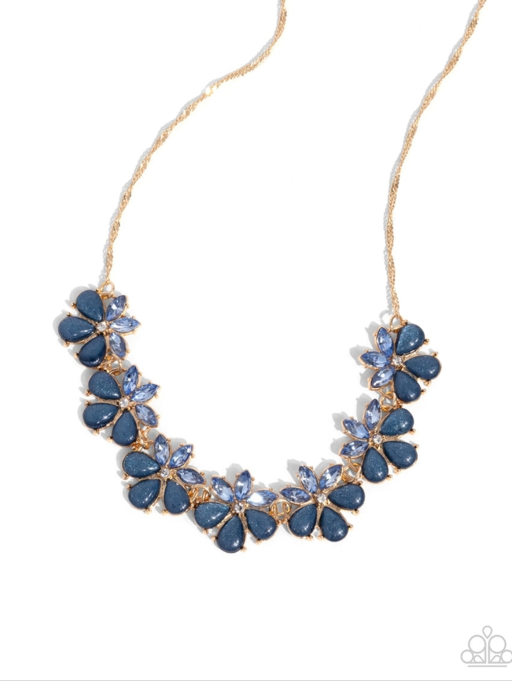 Consistent Chic Necklace - Picture 3 of 4